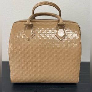 ***Rare Find***  Louis Vuitton Pre-Loved Special Edition LV Venus Bag